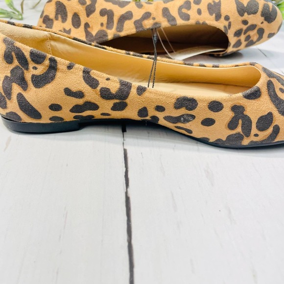NWT Tan and Black Leopard Ballet Flats - Size 6 - Picture 8 of 10